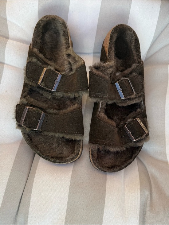 Birkenstock Shoes - NIB BIRKENSTOCK Arizona Shearling - Mocha Brown - Size 42 - Brand New Never Worn